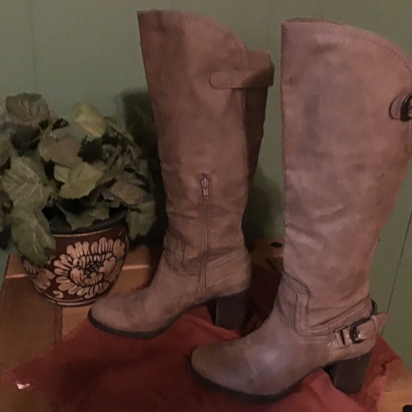 Pre-loved Very Much Tall Taupe Harness Boots 7.5 - Picture 2 of 11